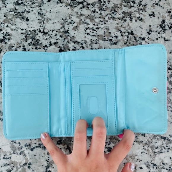 Vera Bradley - Picture 5 of 5